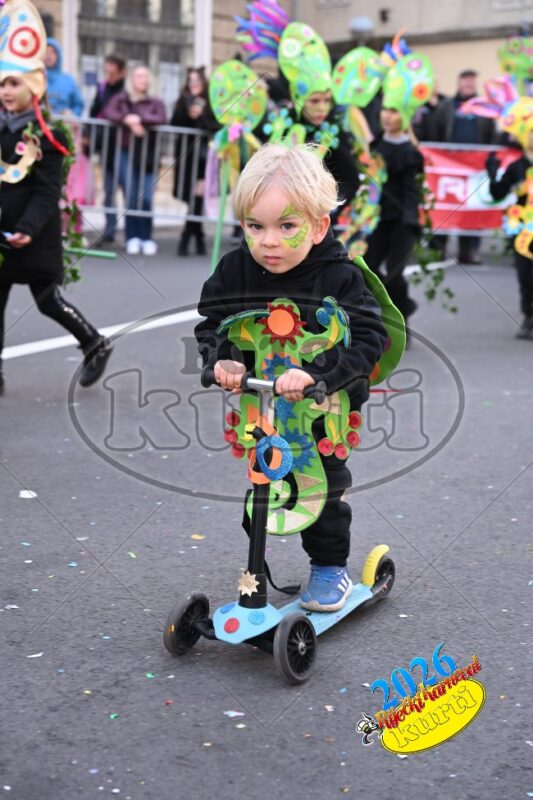 062 105 pa opet 181 - FotoKurti