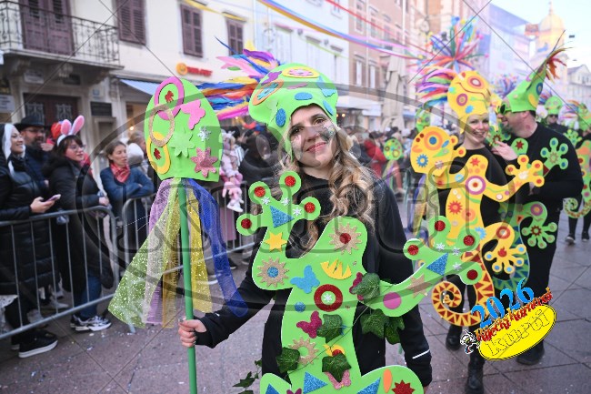 062 105 pa opet 334 - FotoKurti